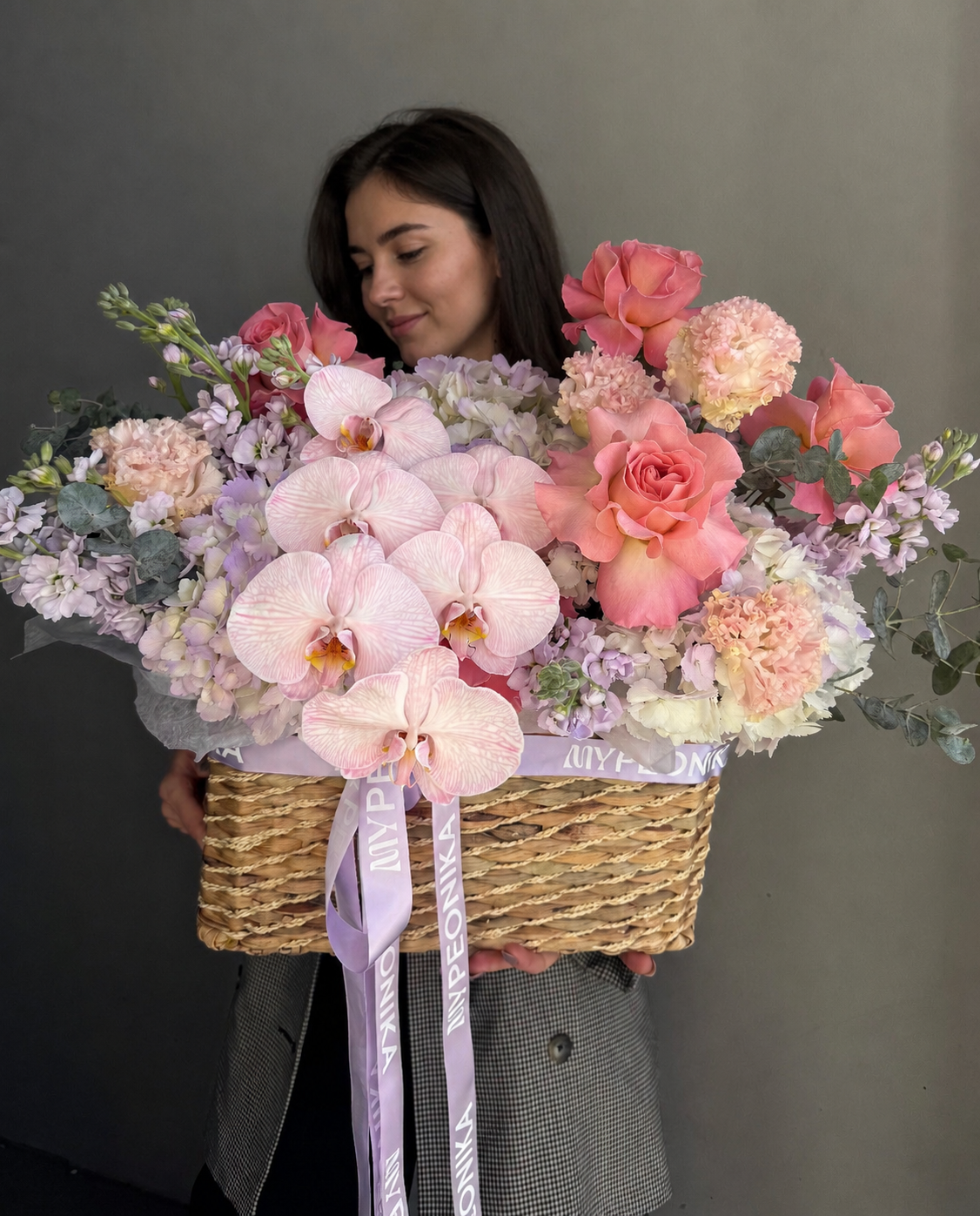 Flower box "Bloom Room" - Orchids, hydrangeas, stock