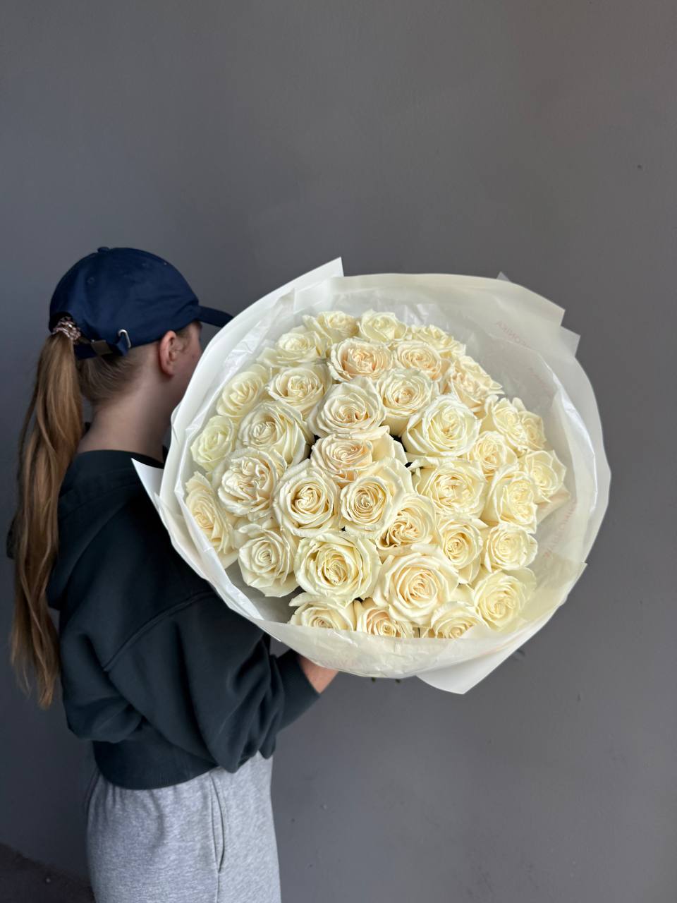 Bouquet "Playa Blanca" - 36 white roses