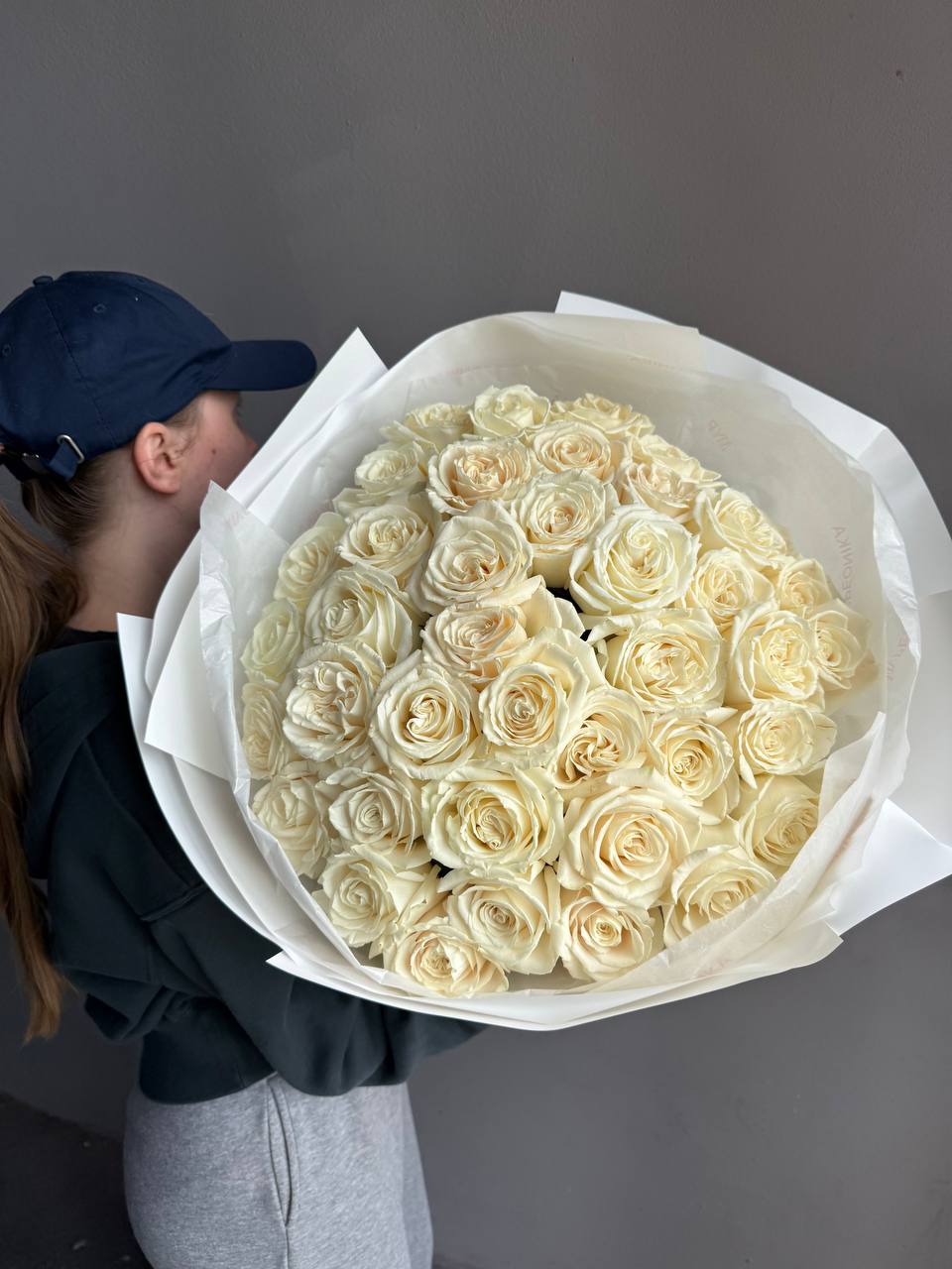 Bouquet "Playa Blanca" - 40 white roses