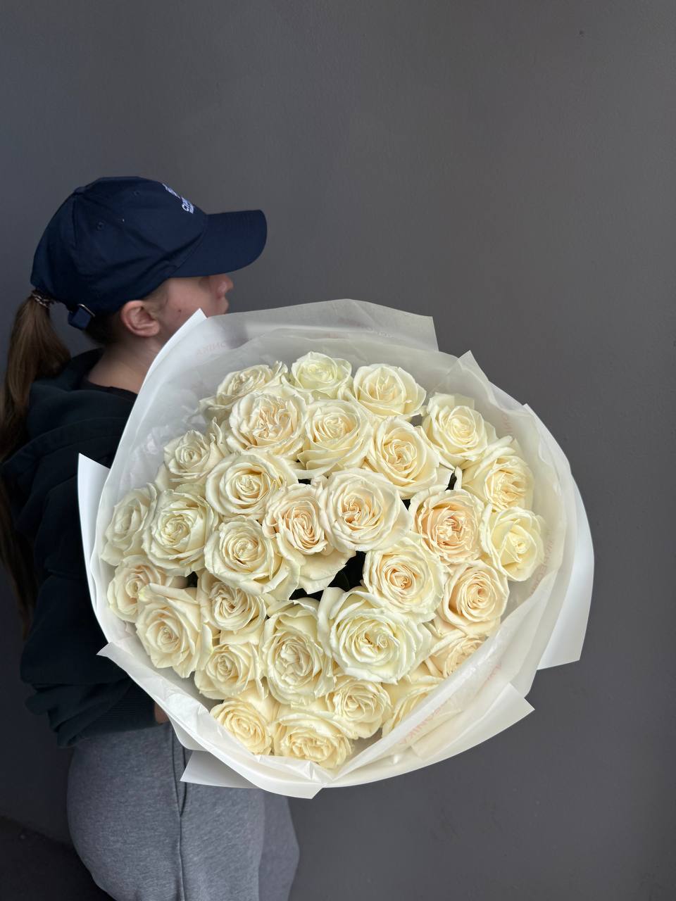 Bouquet "Playa Blanca" - 30 white roses