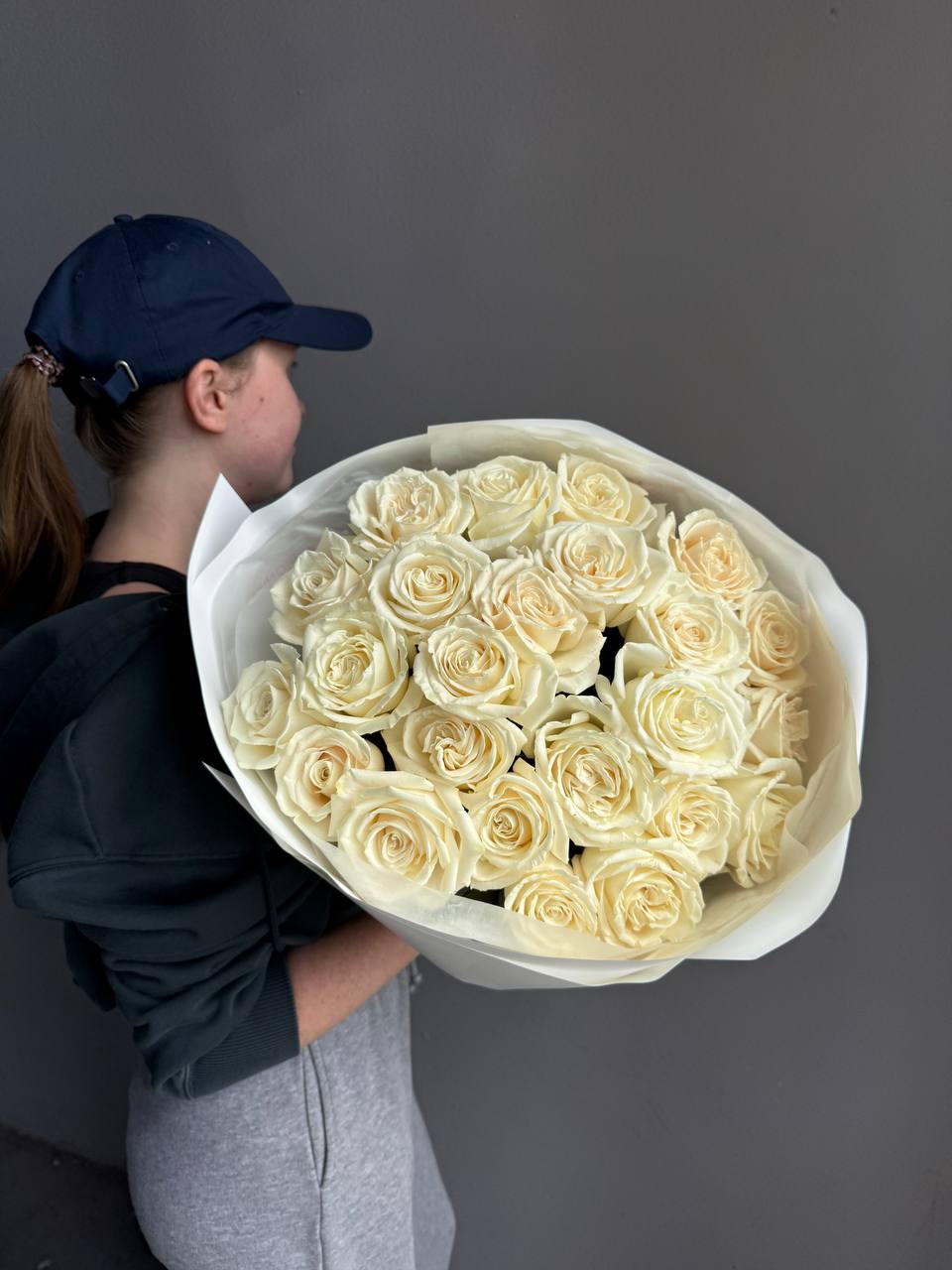 Bouquet "Playa Blanca" - 24 white roses