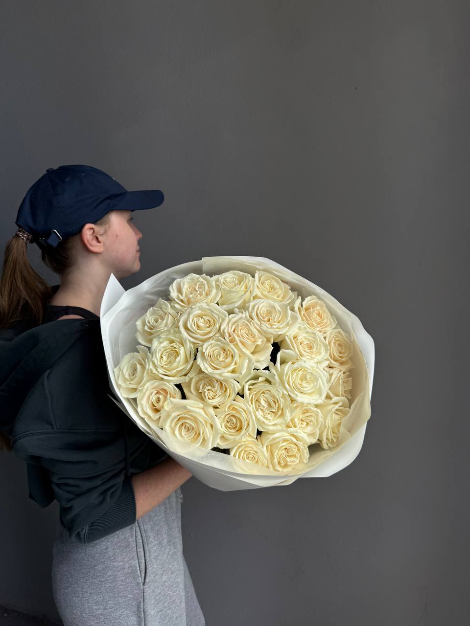 Bouquet "Playa Blanca" - 24 white roses
