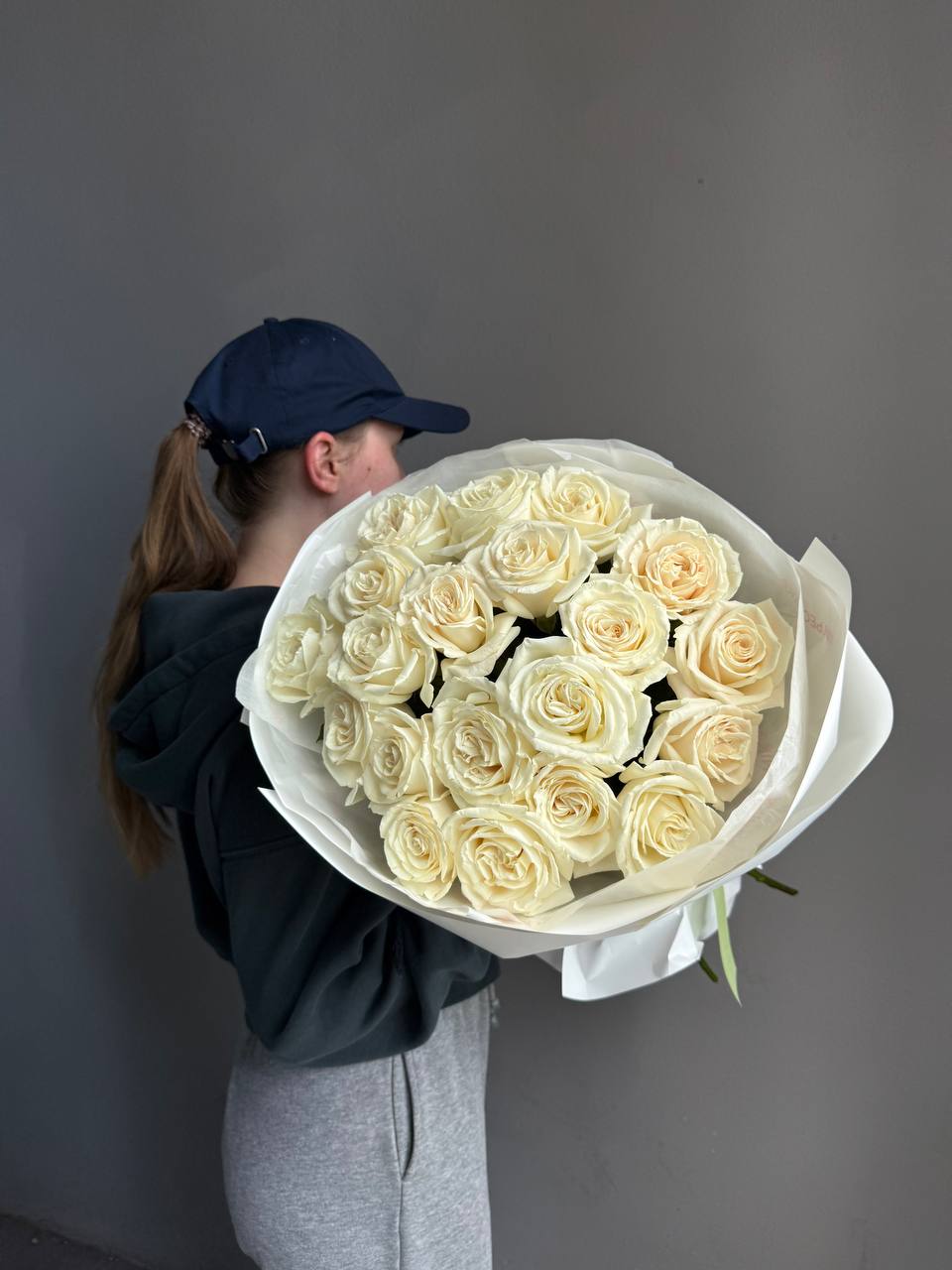 Bouquet "Playa Blanca" - 20 white roses