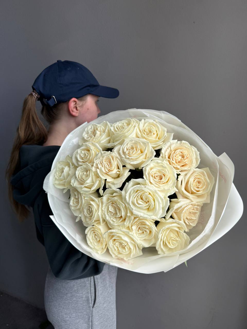 Bouquet "Playa Blanca" - 20 white roses