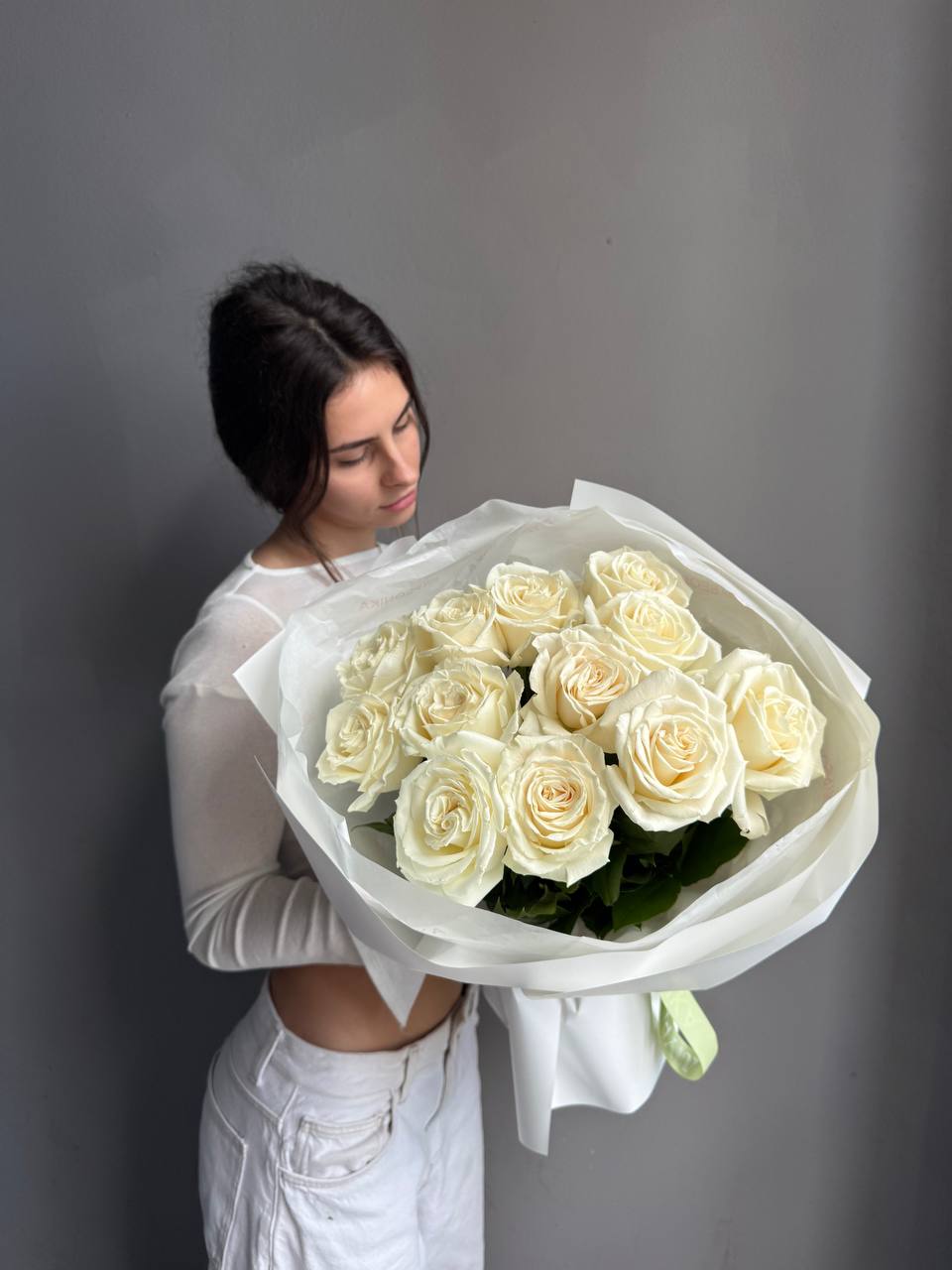 Bouquet "Playa Blanca" - 12 white roses