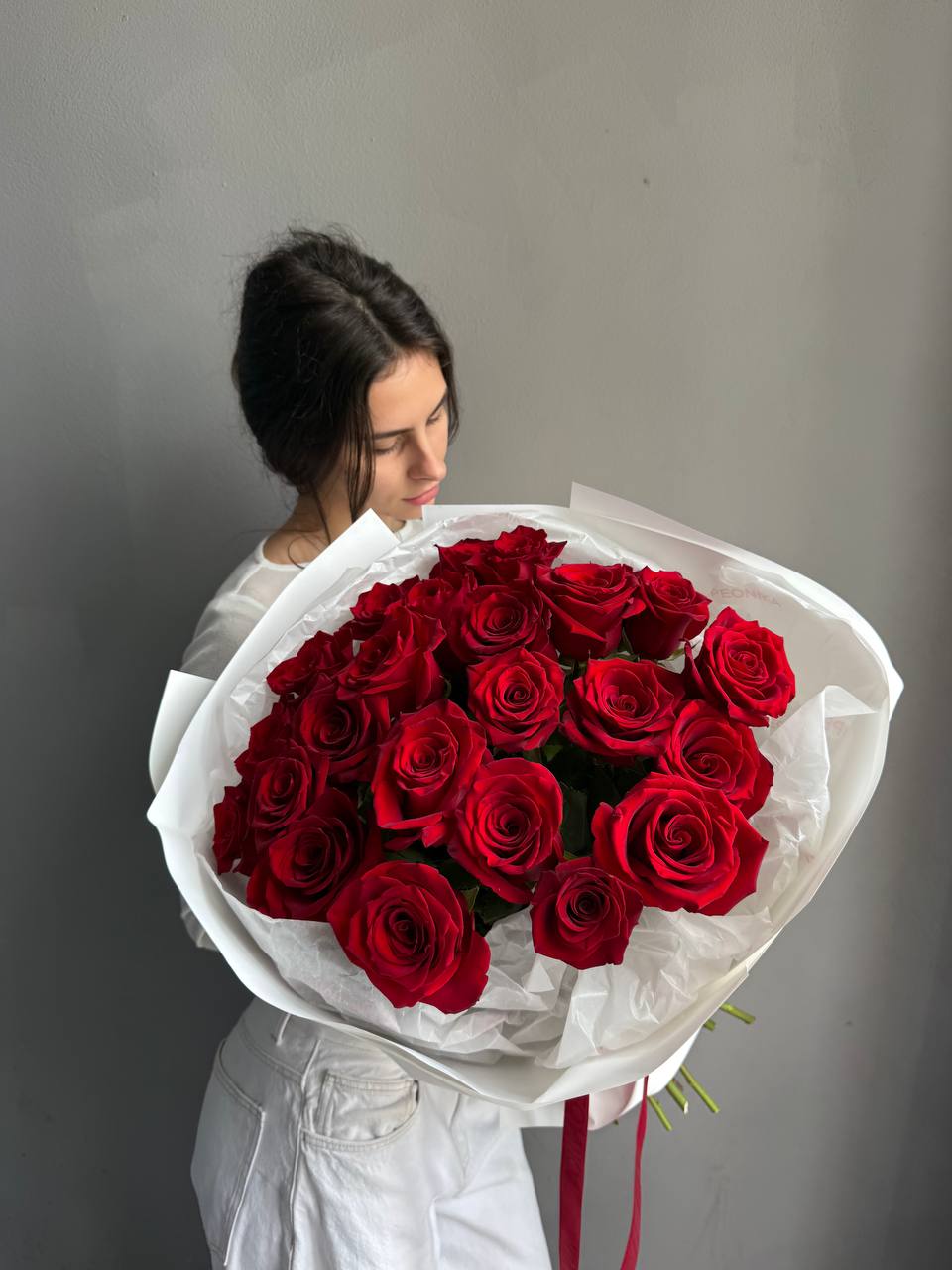 Bouquet "Explorer" - 24 red roses