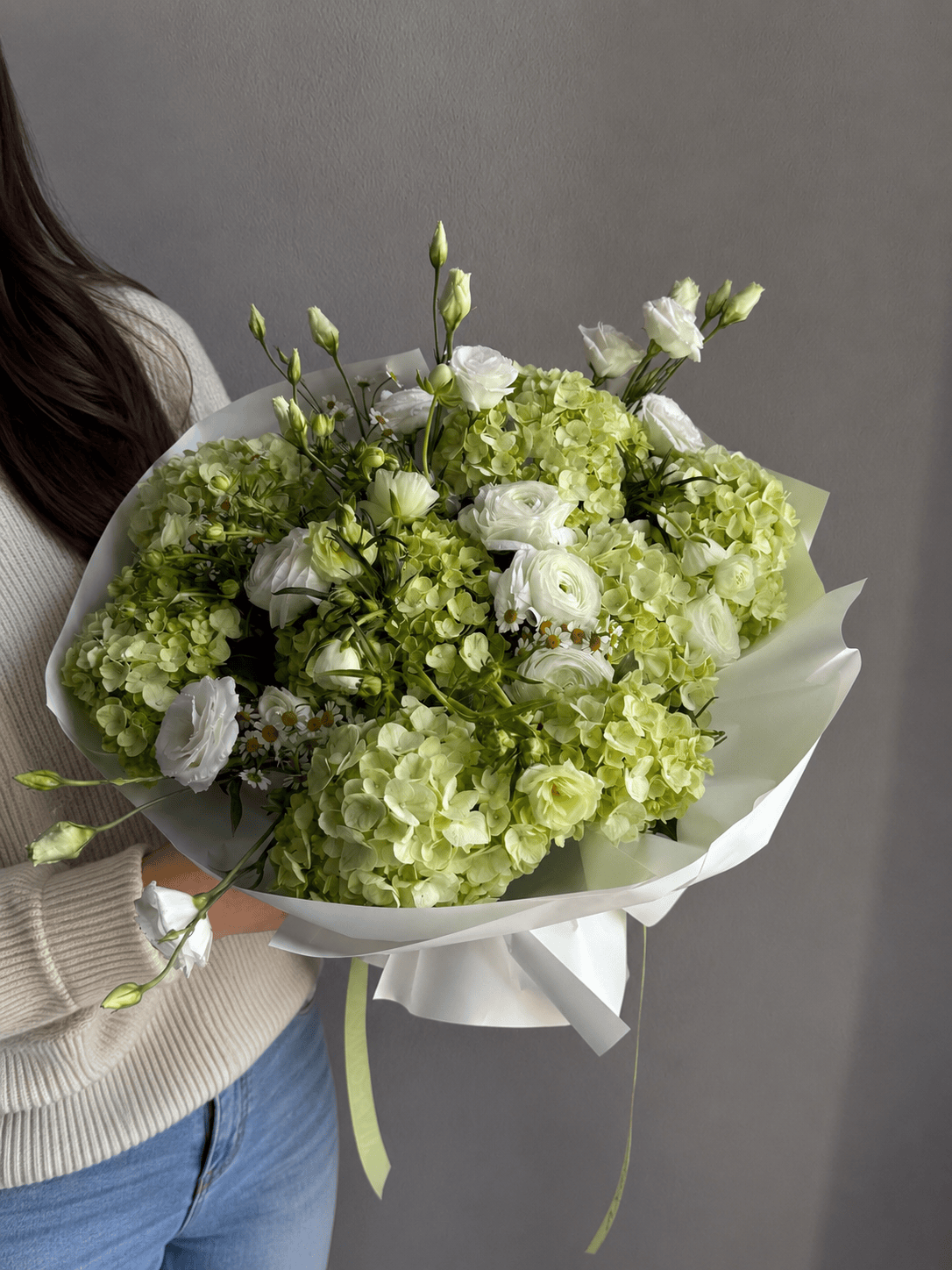 Bouquet “Chic Verdant” - hydrangeas, ranunculuses, chamomiles