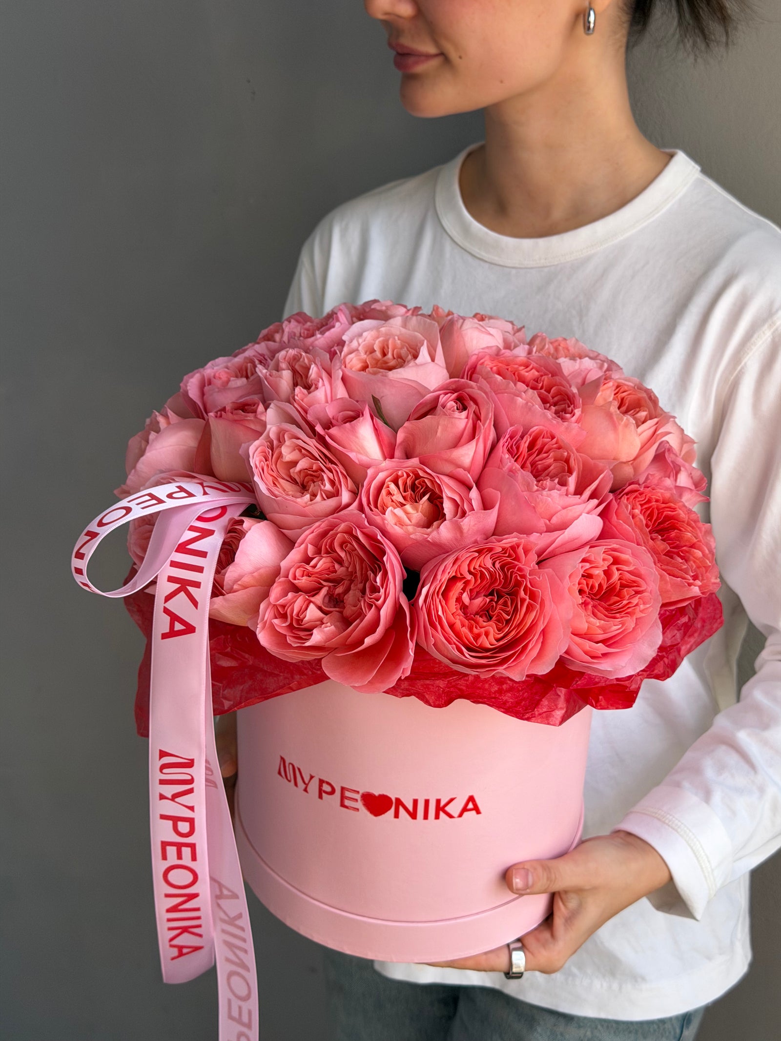 Flower box "Strawberry Kiss" - Pink  expression roses
