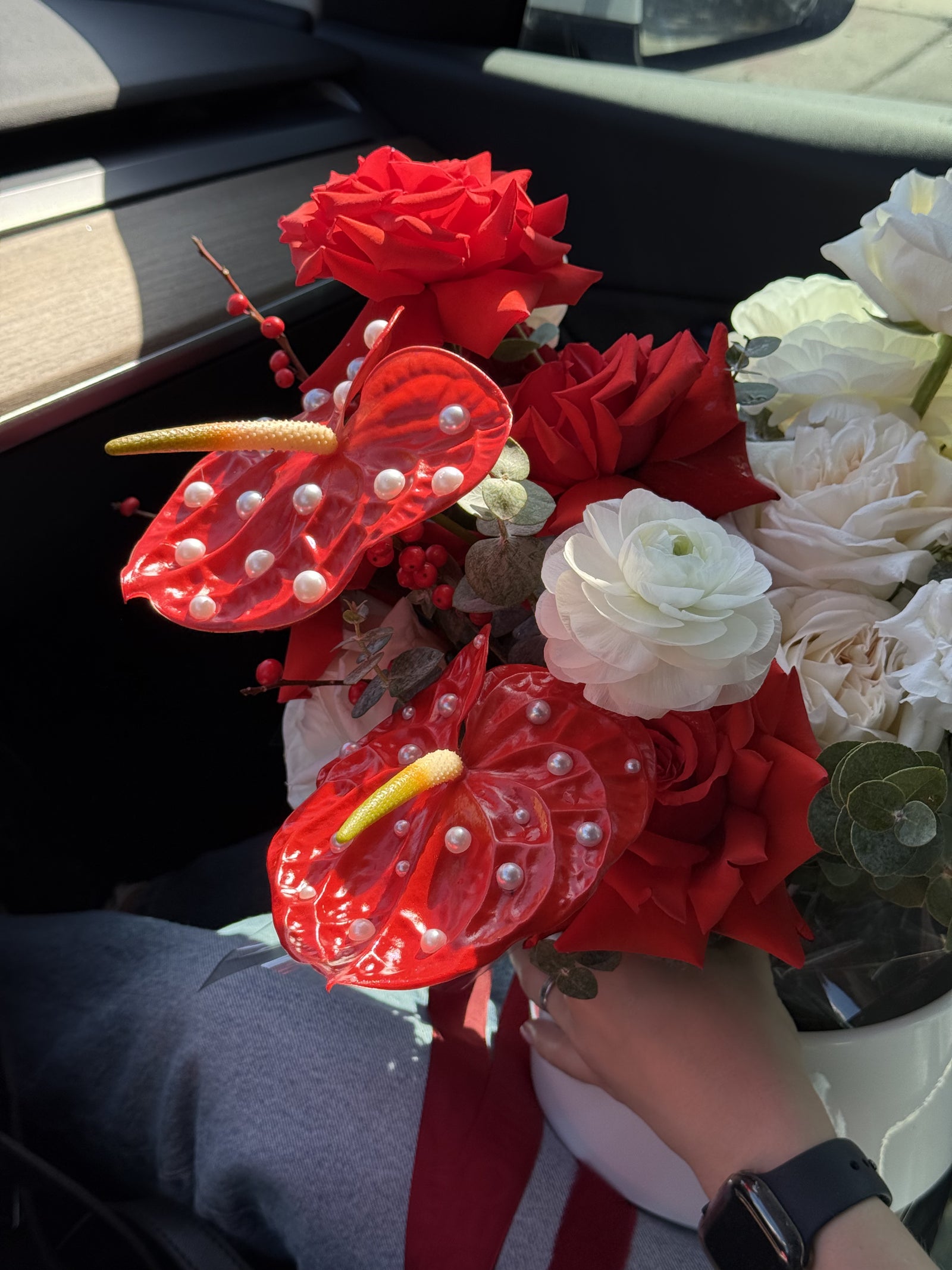 Wedding bouquet "Velvet Luxe" - Anthurium, roses, ranunculus