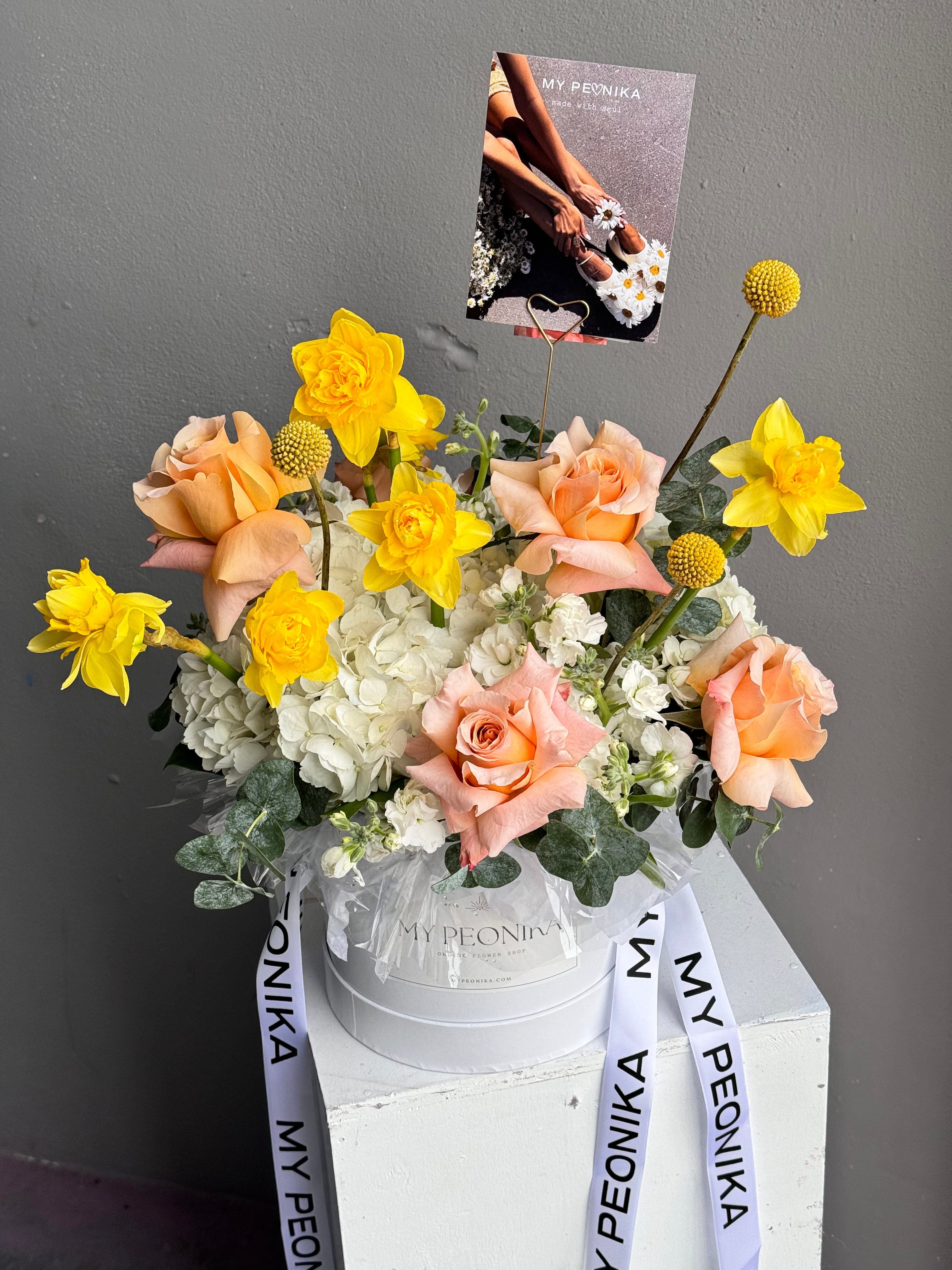 Flower Box “Dawn&#39;s Glow” - roses,daffodil, hydrangeas, stock