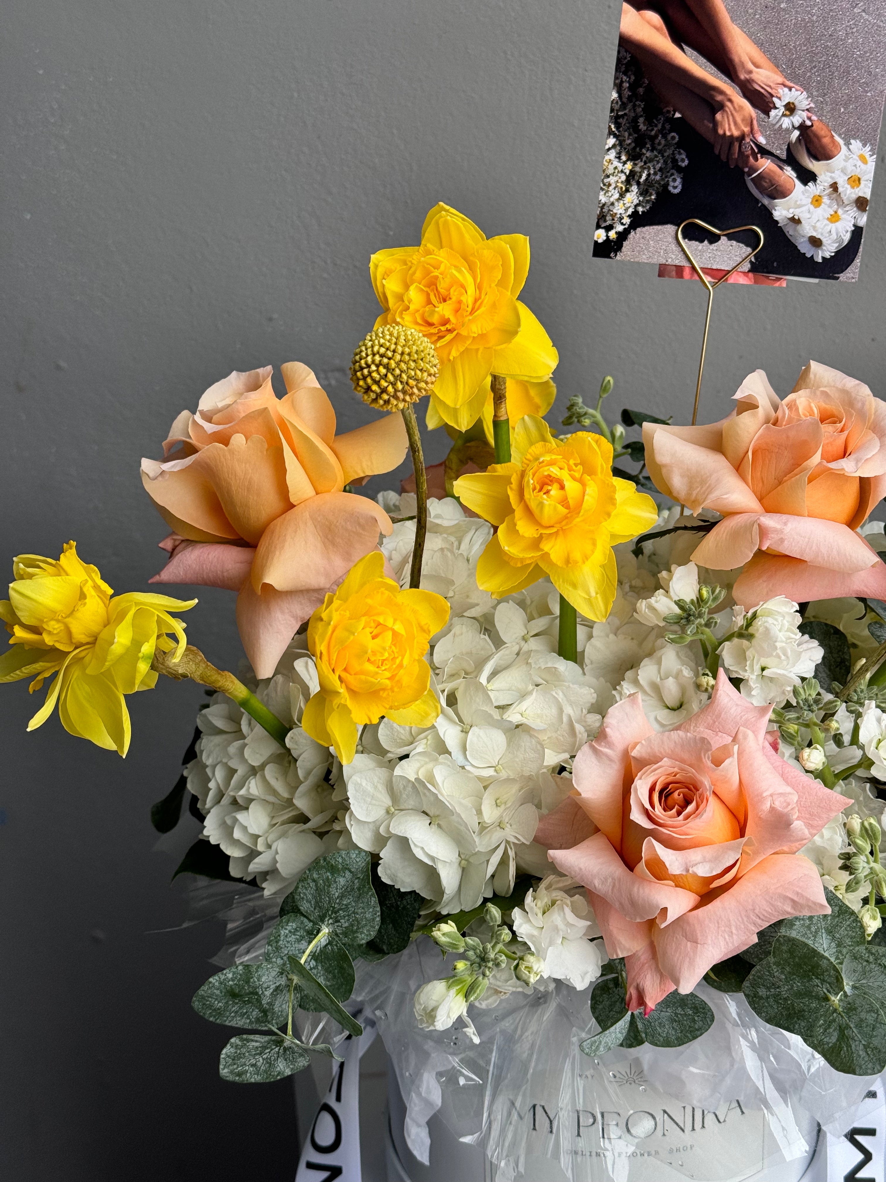 Flower Box “Dawn&#39;s Glow” - roses,daffodil, hydrangeas, stock