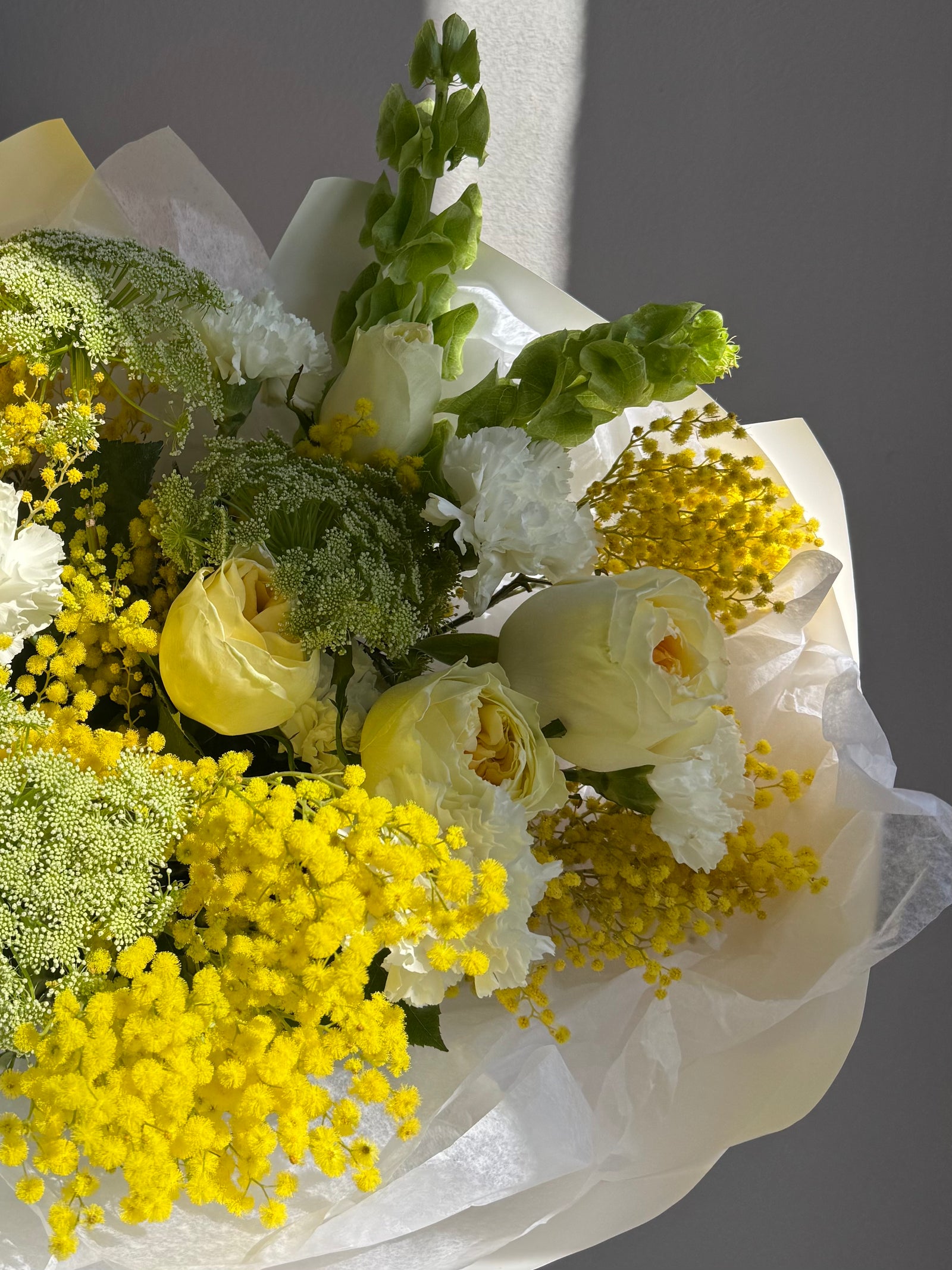 Bouquet "Mellow Yellow" - mimosa, roses