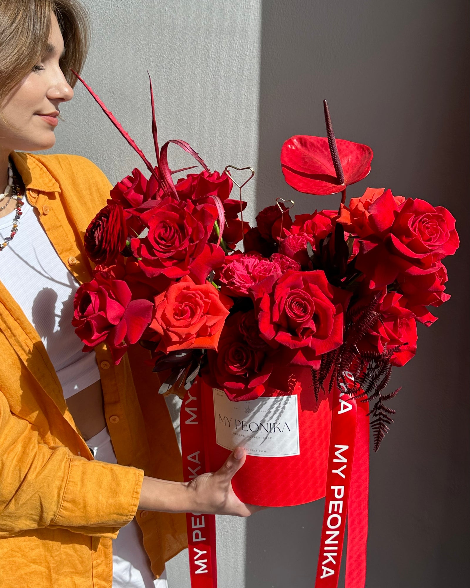Flower Box “Date Night” - Roses, ranunculus, anthurium