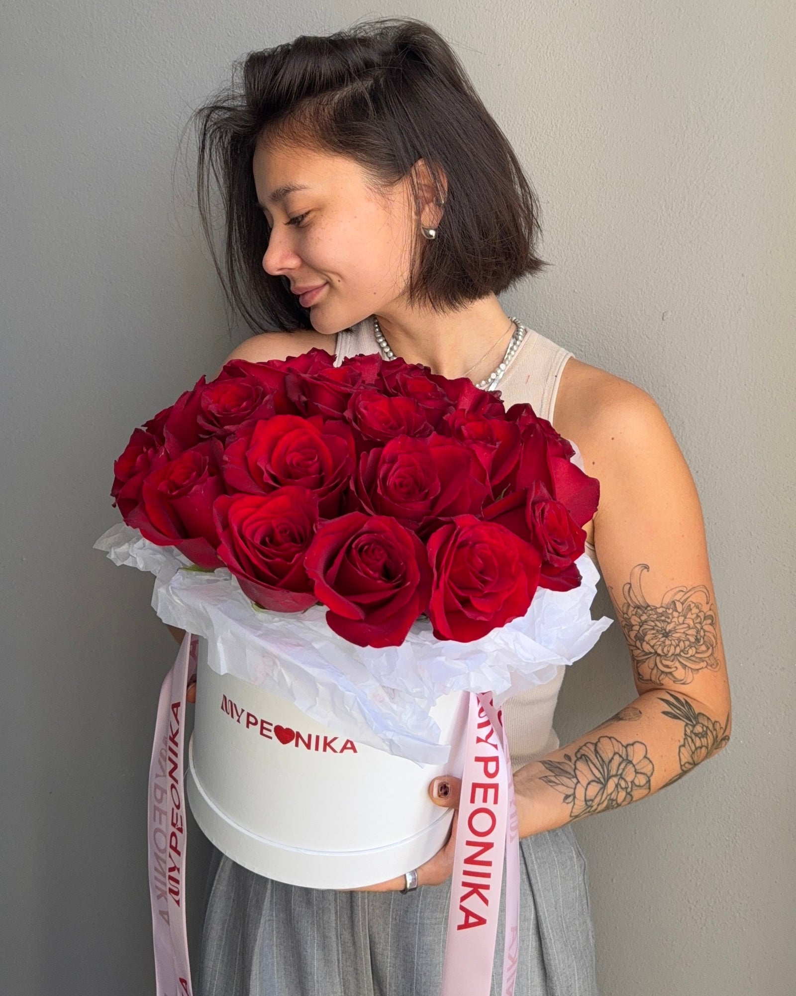 Flower Box "Freedom" - classic red roses