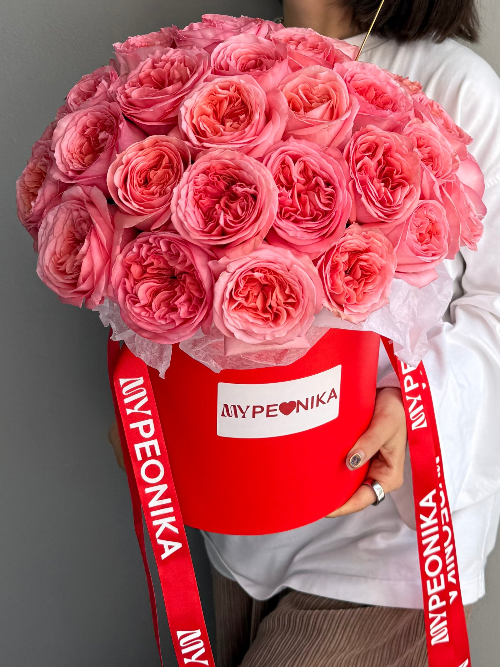 Flower box "Strawberry Kiss" - Pink  expression roses