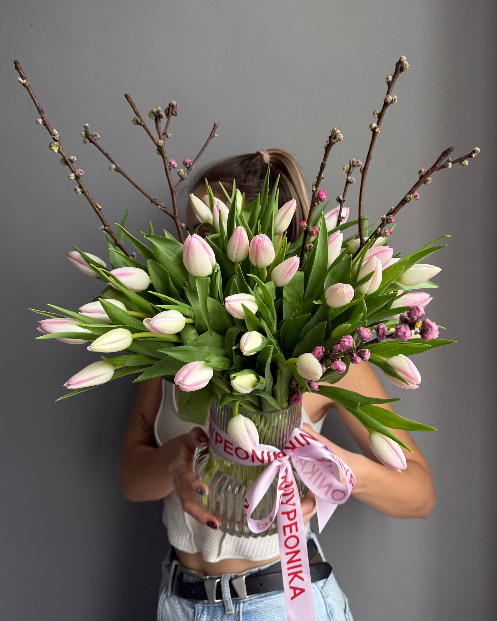 Bouquet in a Vase "Tulip Seduction" - 45 tulips, apricot blossoms, vase
