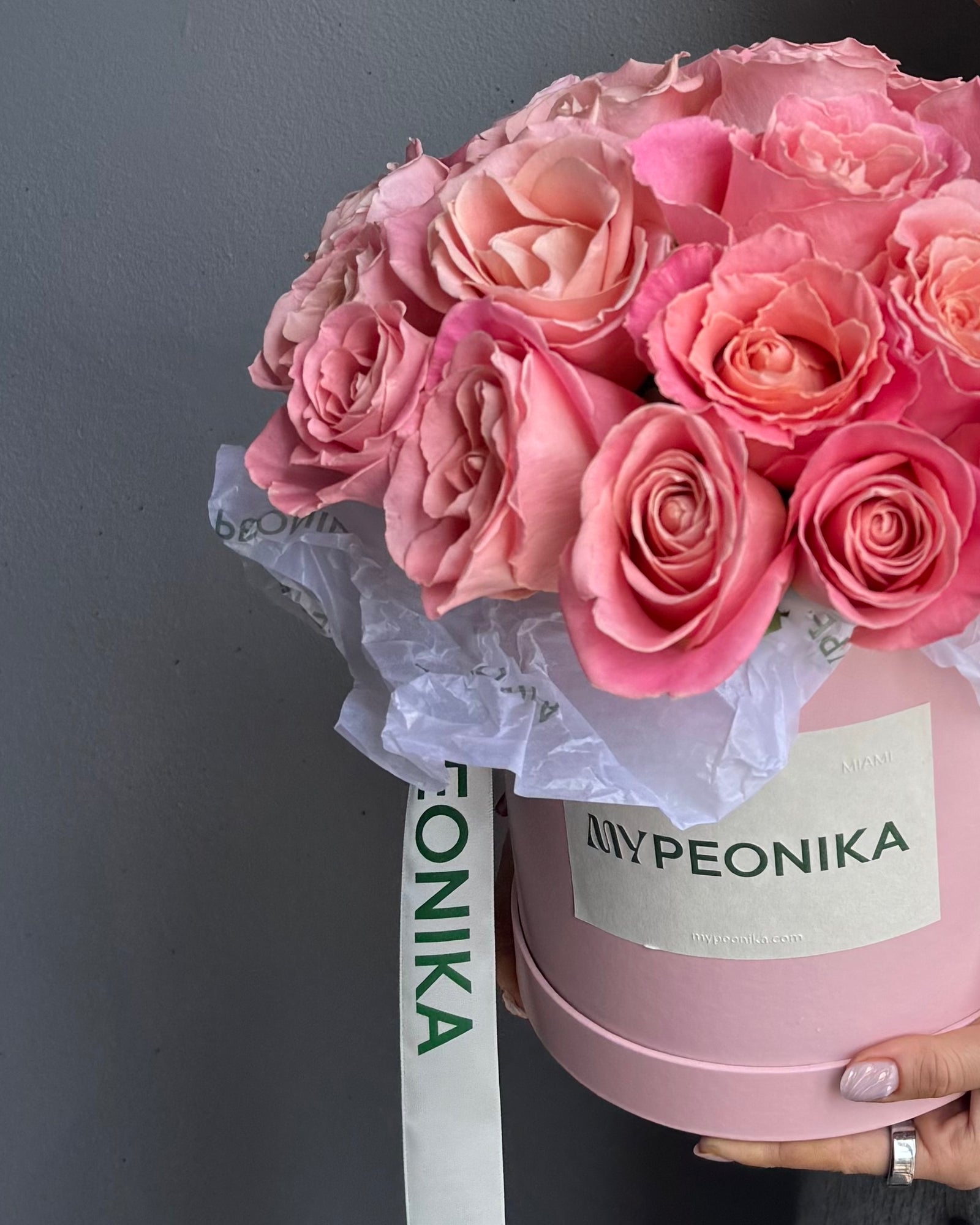 Flower box "Rose Vibes" - Expression Roses (Pink &amp; Yellow)