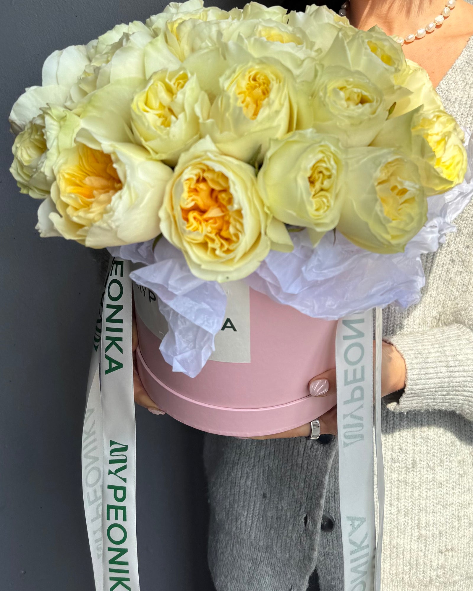 Flower box "Rose Vibes" - Expression Roses (Pink &amp; Yellow)