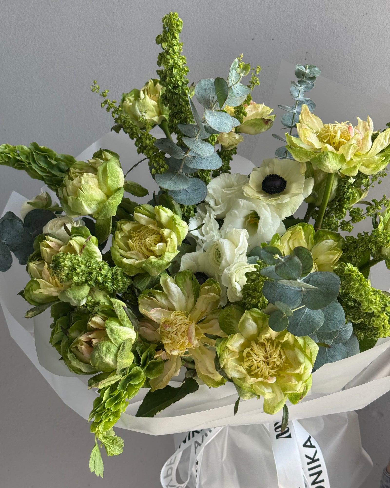 Bouquet "Greens &amp; Dreams" - Bells , veggie roses, lisianthus