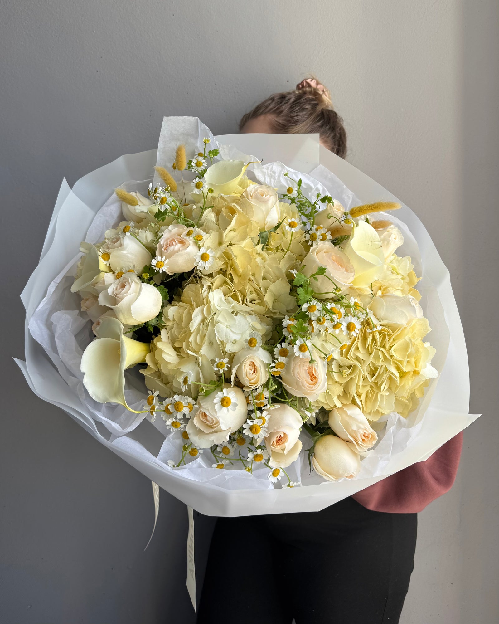 Bouquet "Milk &amp; Honey" - Hydrangeas , callas, chamomile