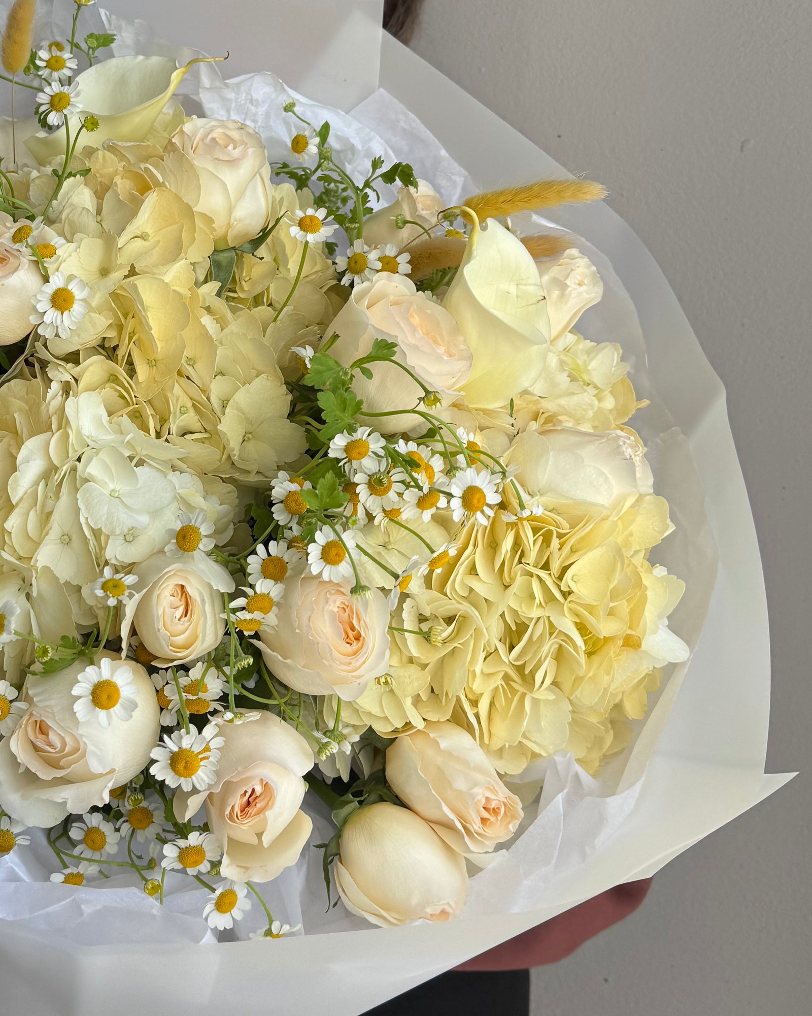 Bouquet "Milk &amp; Honey" - Hydrangeas , callas, chamomile