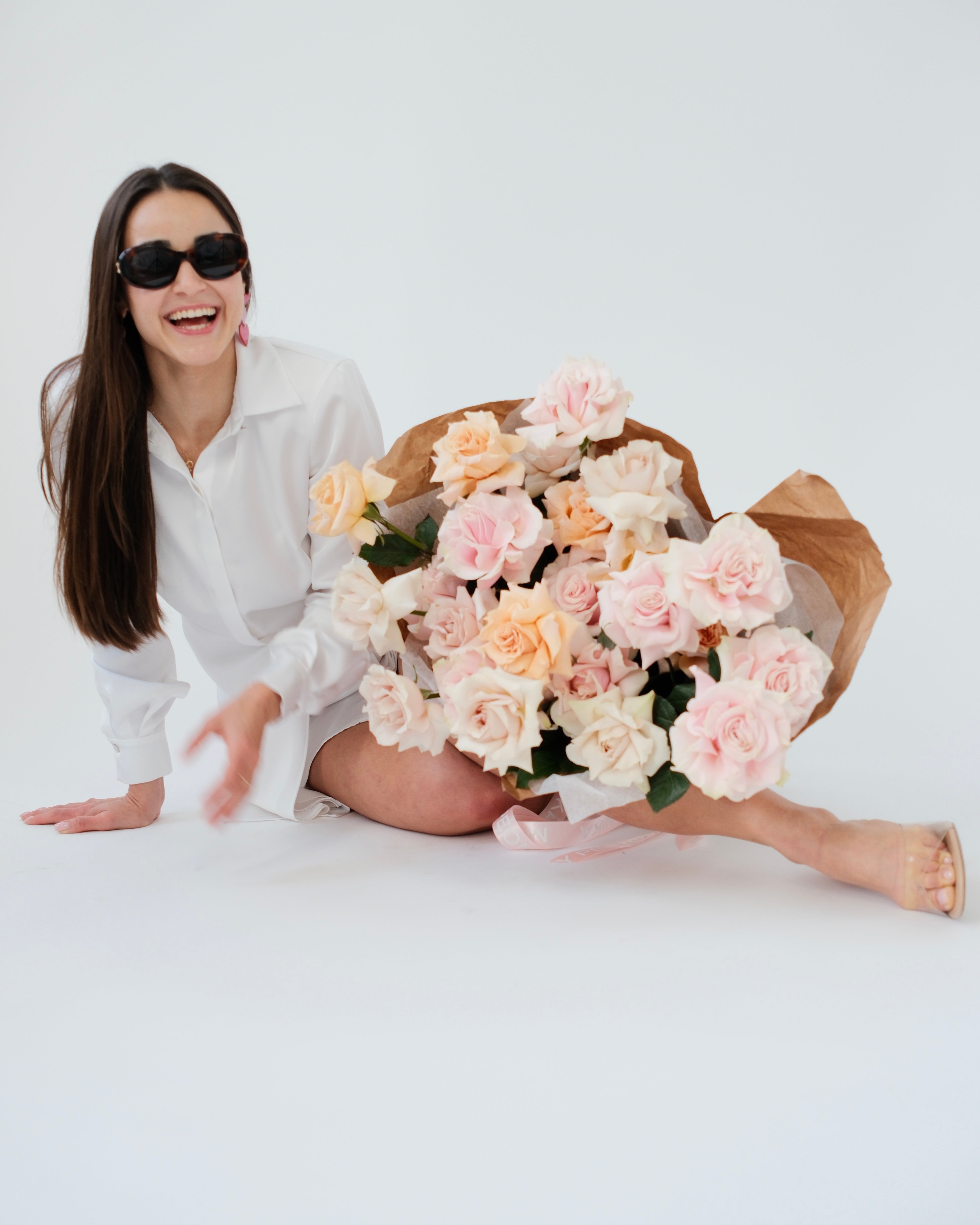 Bouquet “Lovin on me” - 2 dozen roses