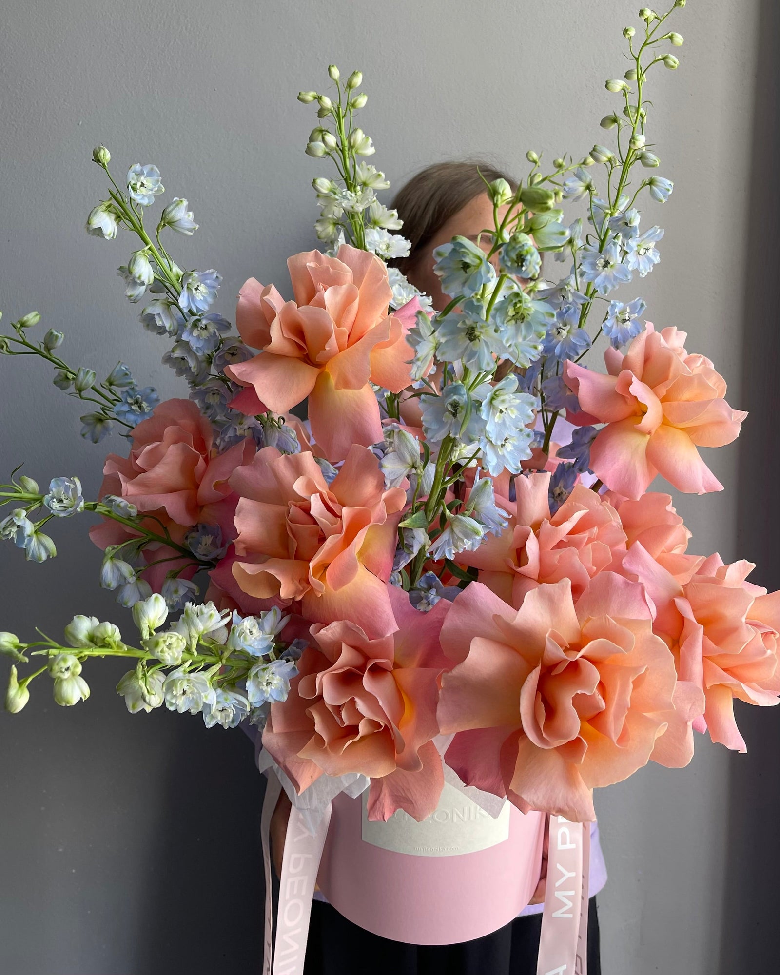 Flower box “Côte d'Azur Bloom” - French roses, delphiniums