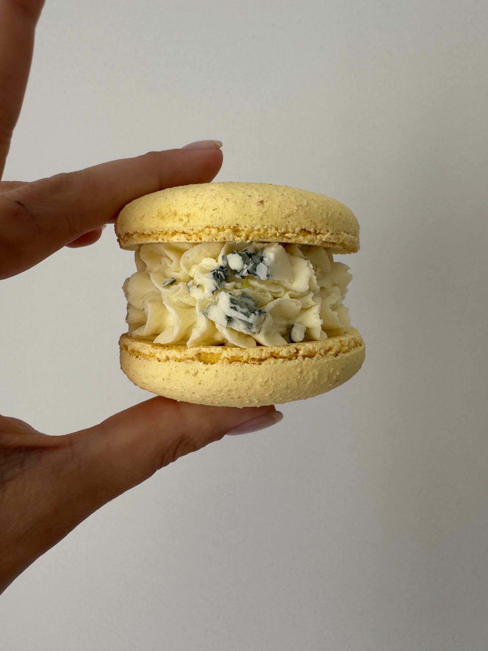 "Eight Ways to Say Love" - Set of 8 Large Macarons (AVAILABLE EXCLUSIVELY WITH BOUQUET ORDER)