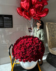 WOW-ARRANGEMENT “500 roses” - red roses in a white vase