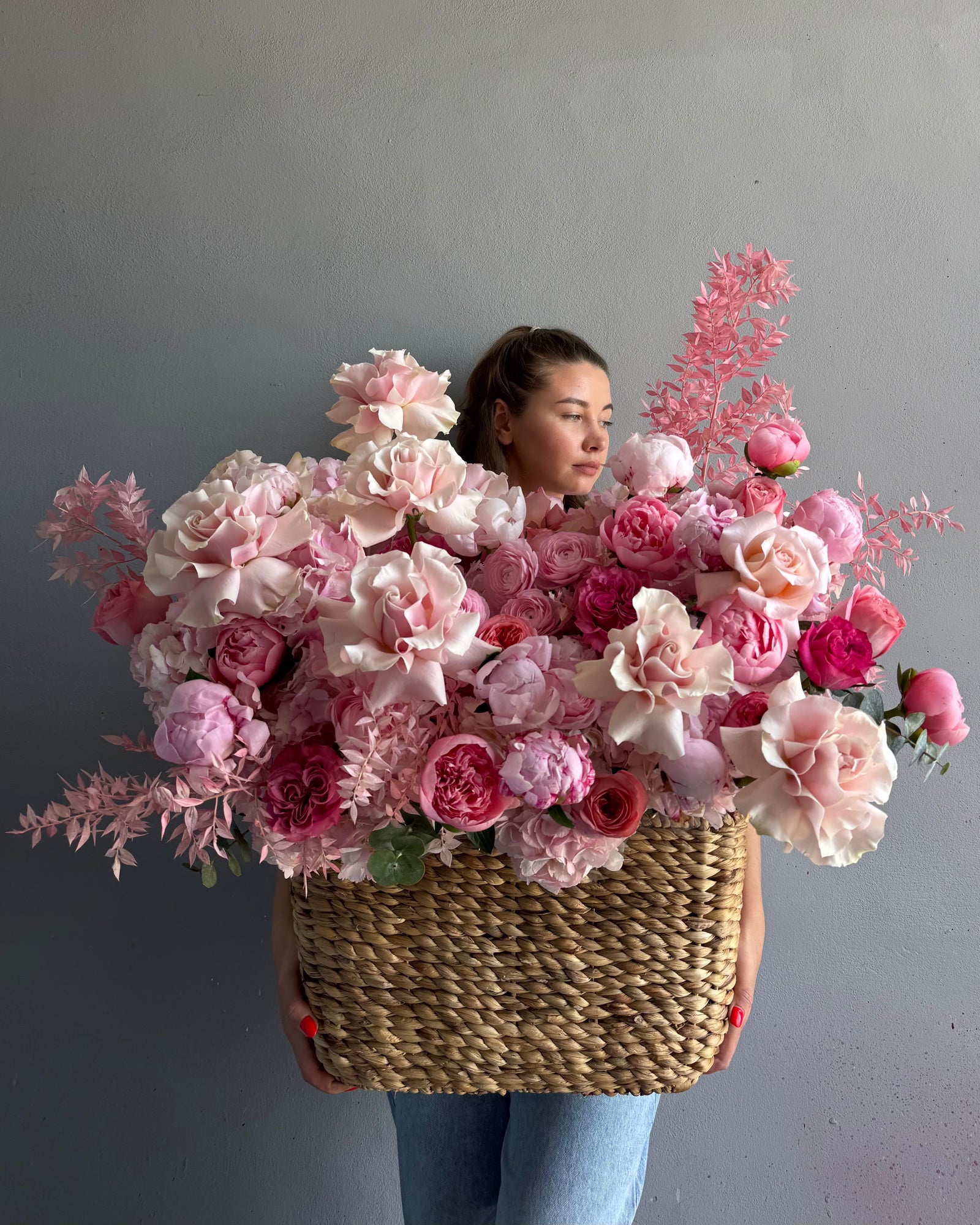 Flower Basket "The Way I Love You" - roses, hydrangeas, ranunculuses