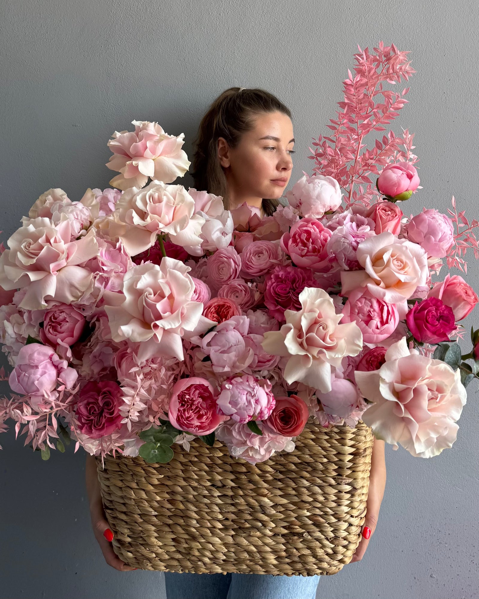 Flower Basket "The Way I Love You" - roses, hydrangeas, ranunculuses