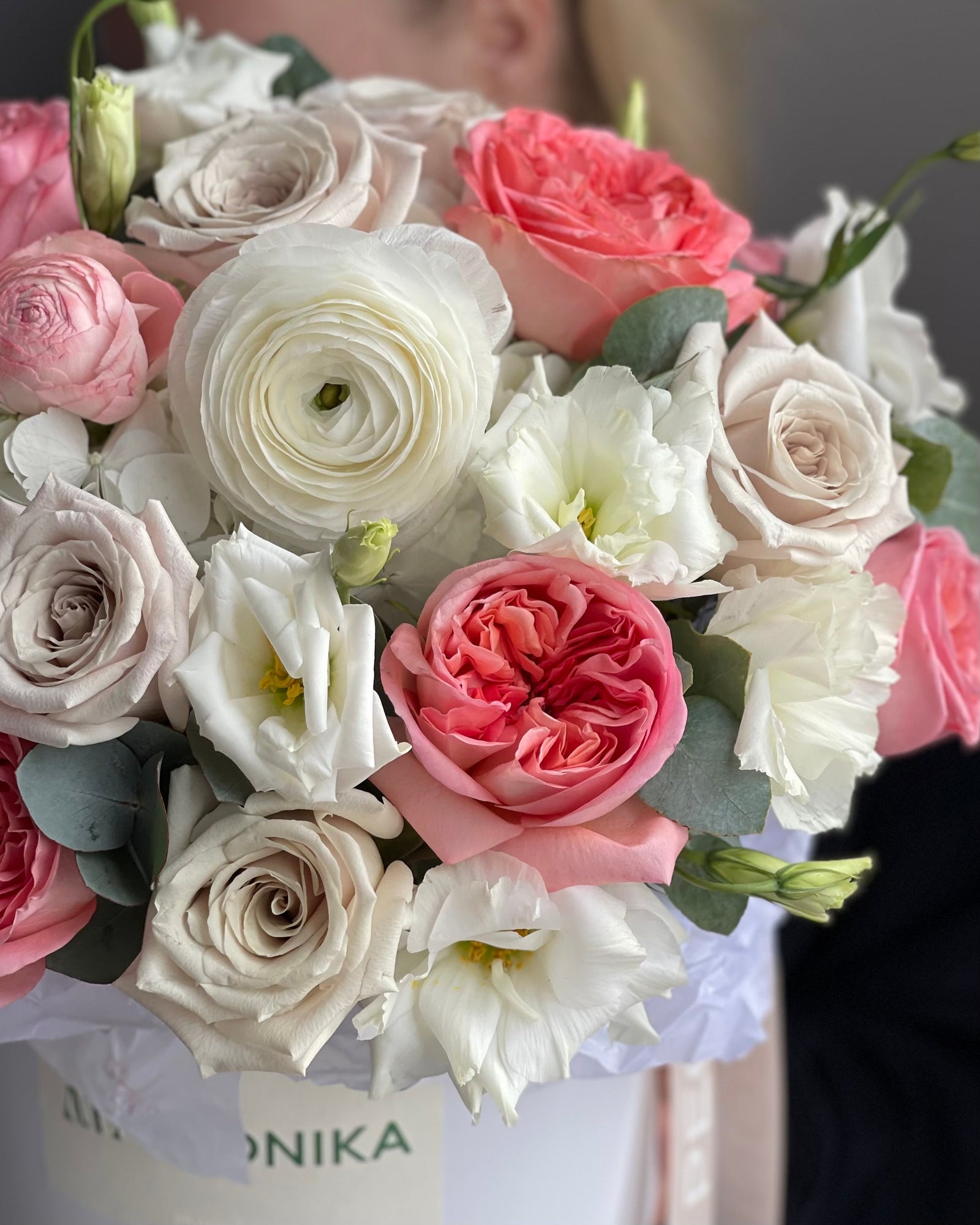 Flower Box “Love Jam” - ranunculuses, roses