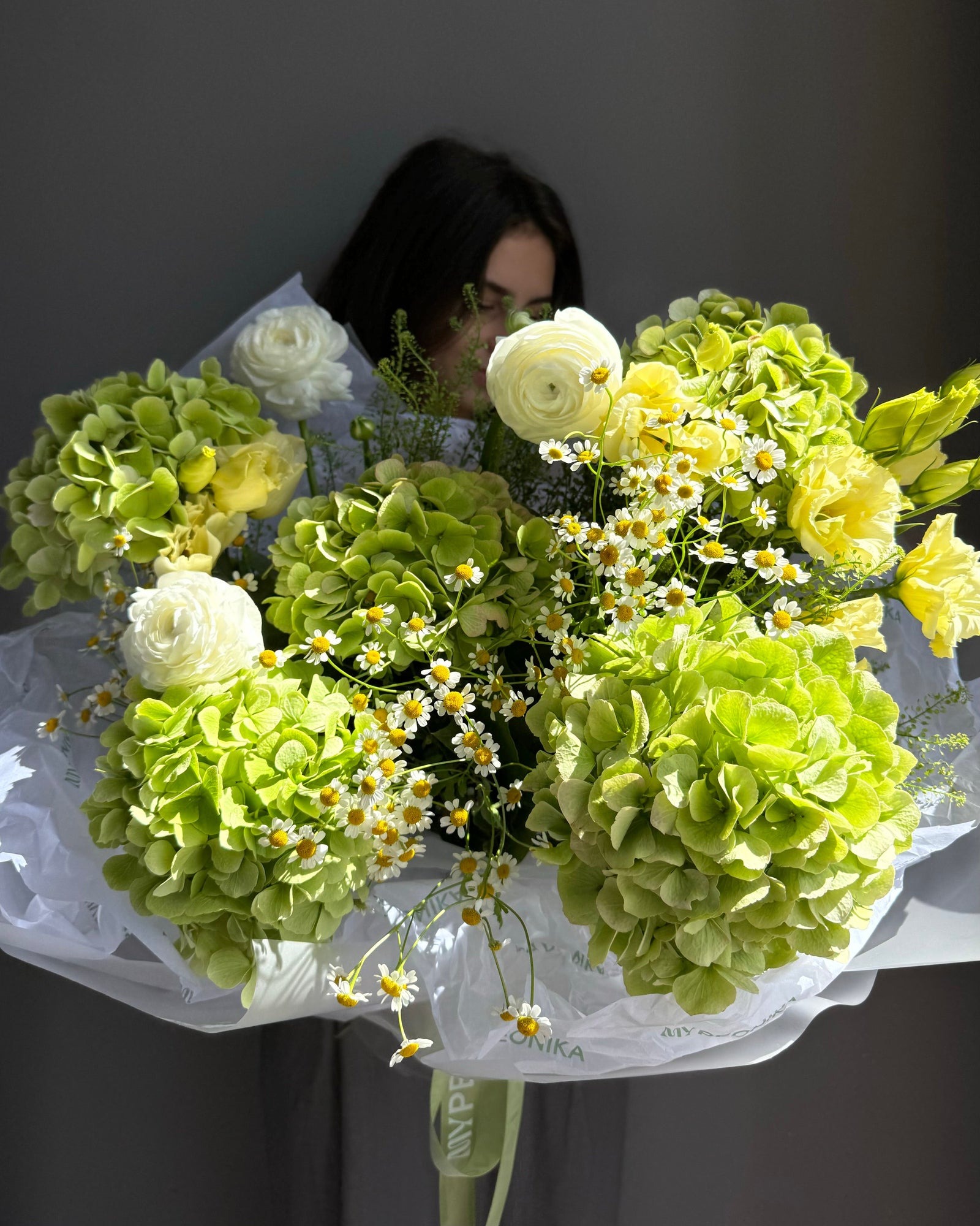 Bouquet “Chic Verdant” - hydrangeas, ranunculuses, chamomiles