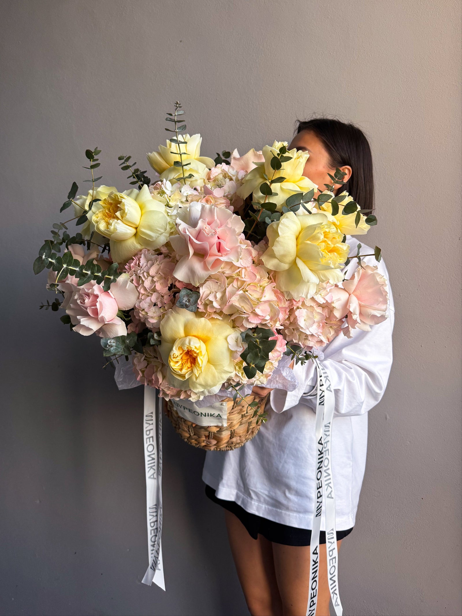 Flower Basket "Love Affair" - garden roses, hydrangeas