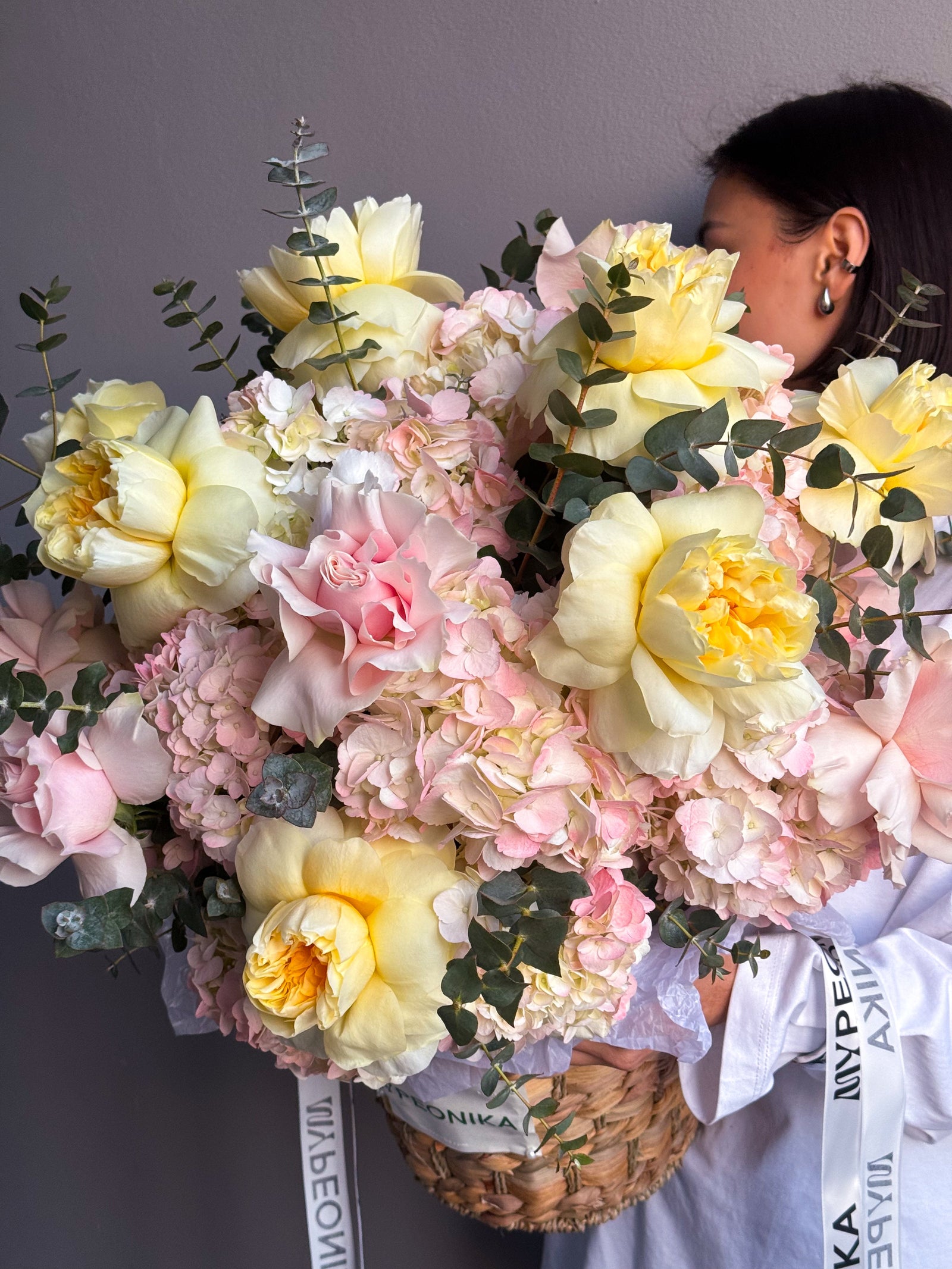 Flower Basket "Love Affair" - garden roses, hydrangeas