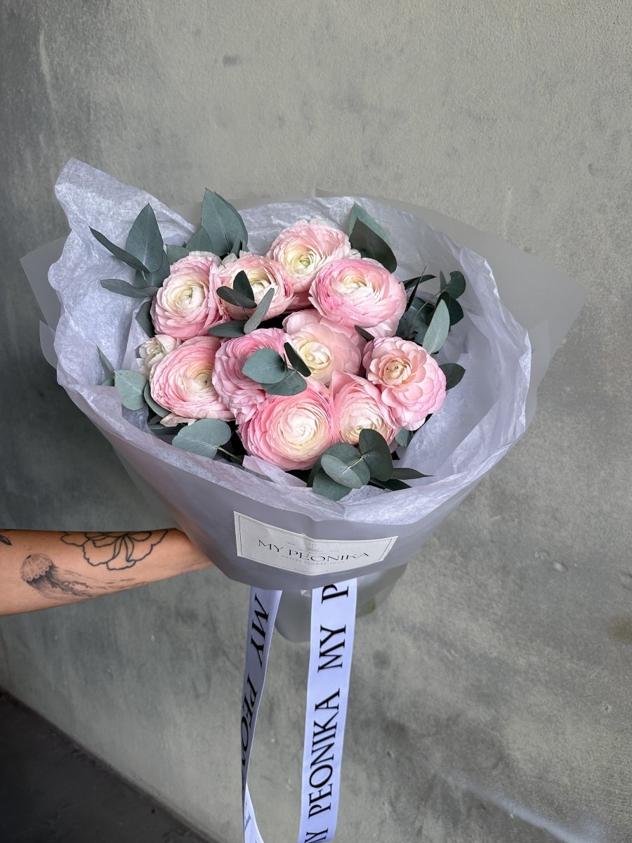 Bouquet of Italian Ranunculus Hanoi - My Peonika Flower Shop