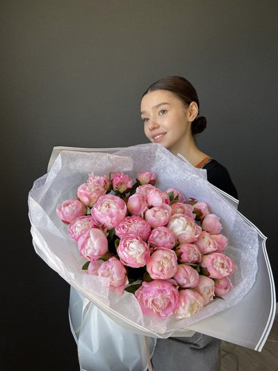 Bouquet of Peonies "Gardenia" - My Peonika Flower Shop