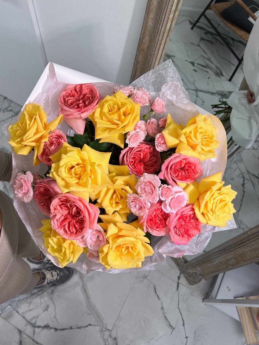 Bouquet of Roses "Bumblebee" - My Peonika Flower Shop
