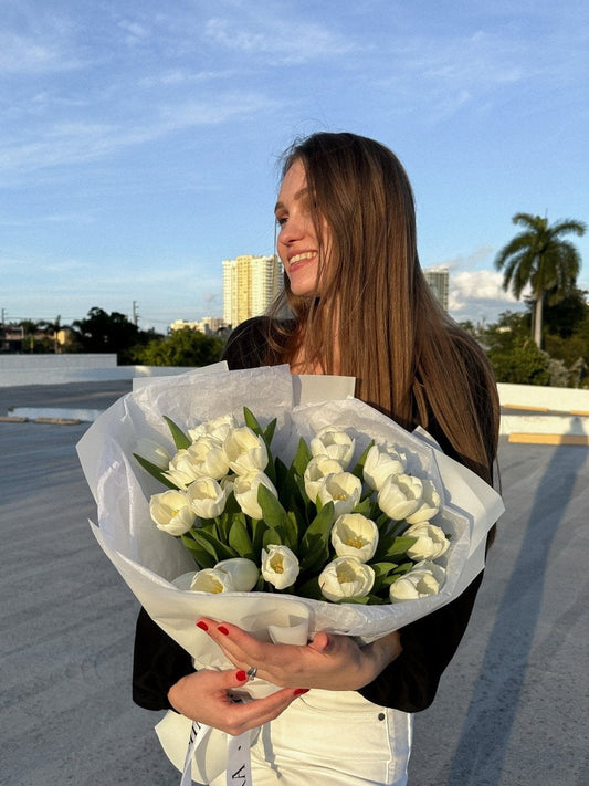 Bouquet of tulips " Pure White " - My Peonika Flower Shop