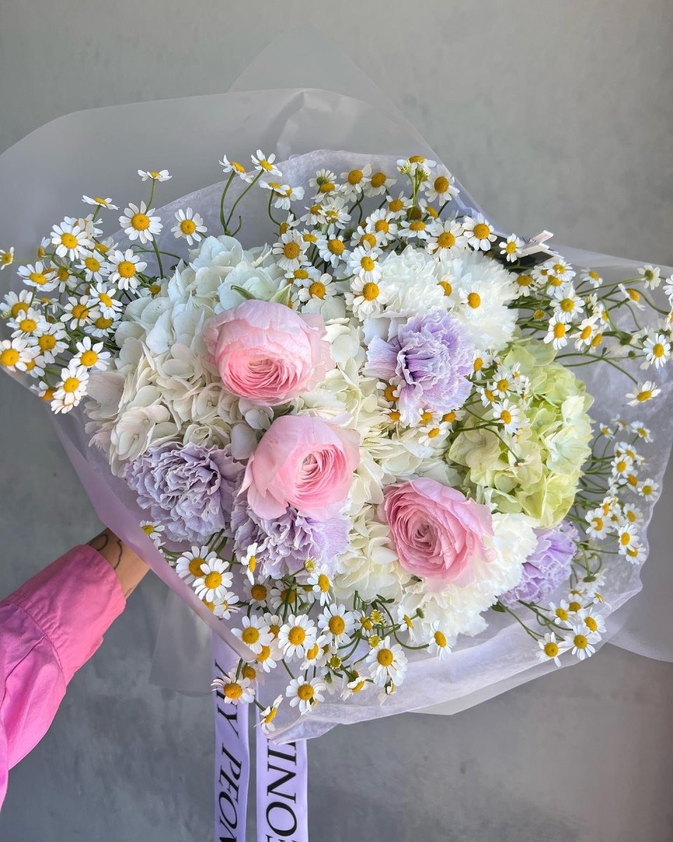 Bouquet "Summer Bliss" - My Peonika Flower Shop