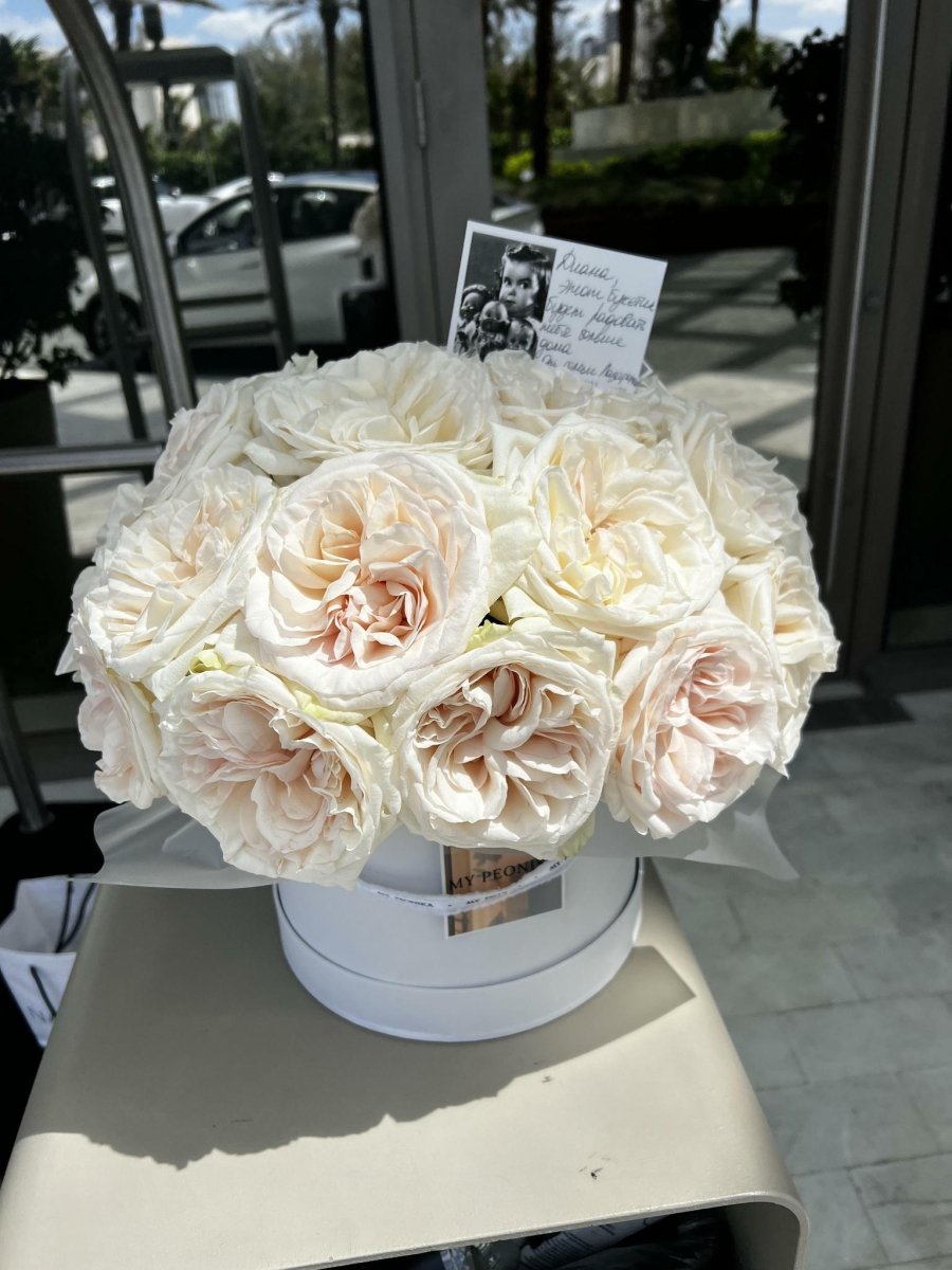Flower Box "White O'Hara" - My Peonika Flower Shop