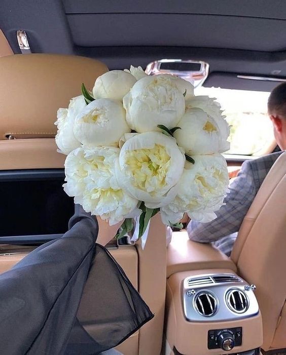 Wedding Bouquet " Duchesse " - My Peonika Flower Shop