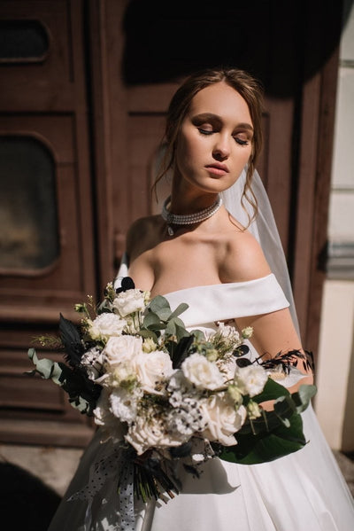 Wedding Bouquet "Midnight Elegance" - My Peonika Flower Shop